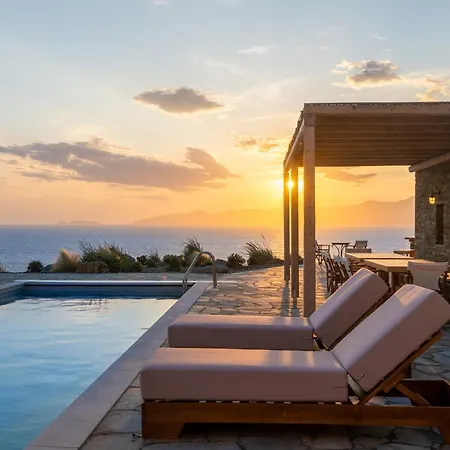 Beachfront Seahorse With Private Pool By Explore