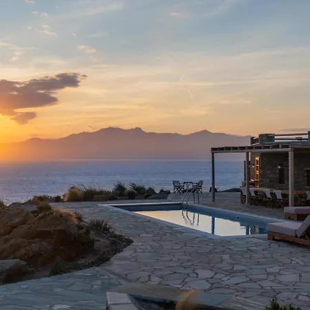 Beachfront Seahorse With Private Pool By Explore * Ándros